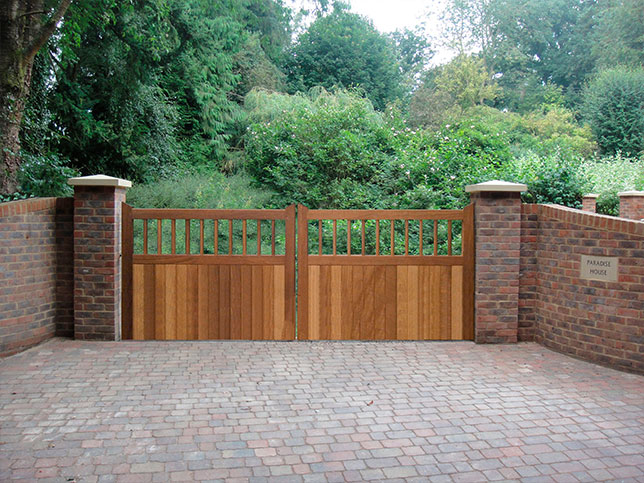 Hampshire Greately Estate gates