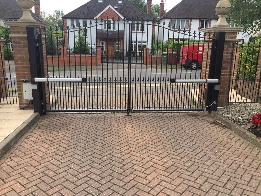 Northwood 2 Bow Top Steel Gates